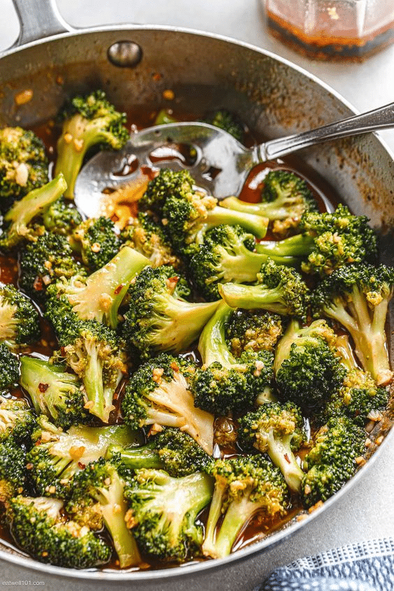 Broccoli in Garlic Sauce Recipe: A Flavorful and Healthy Dish 2 Broccoli in Garlic Sauce Recipe: A Flavorful and Healthy Dish